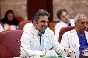 جلسه کمیته مورتالیتی 13-4-97 در مرکز قلب و عروق شهیدرجایی: عکس شماره 5 / 12